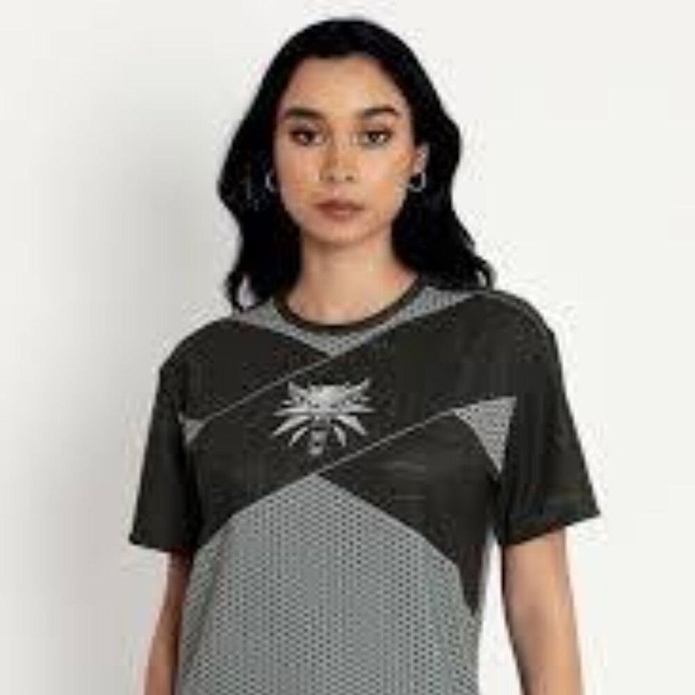 Blackmilk x The Witcher Geralt Armor Boyfriend T-shirt size M